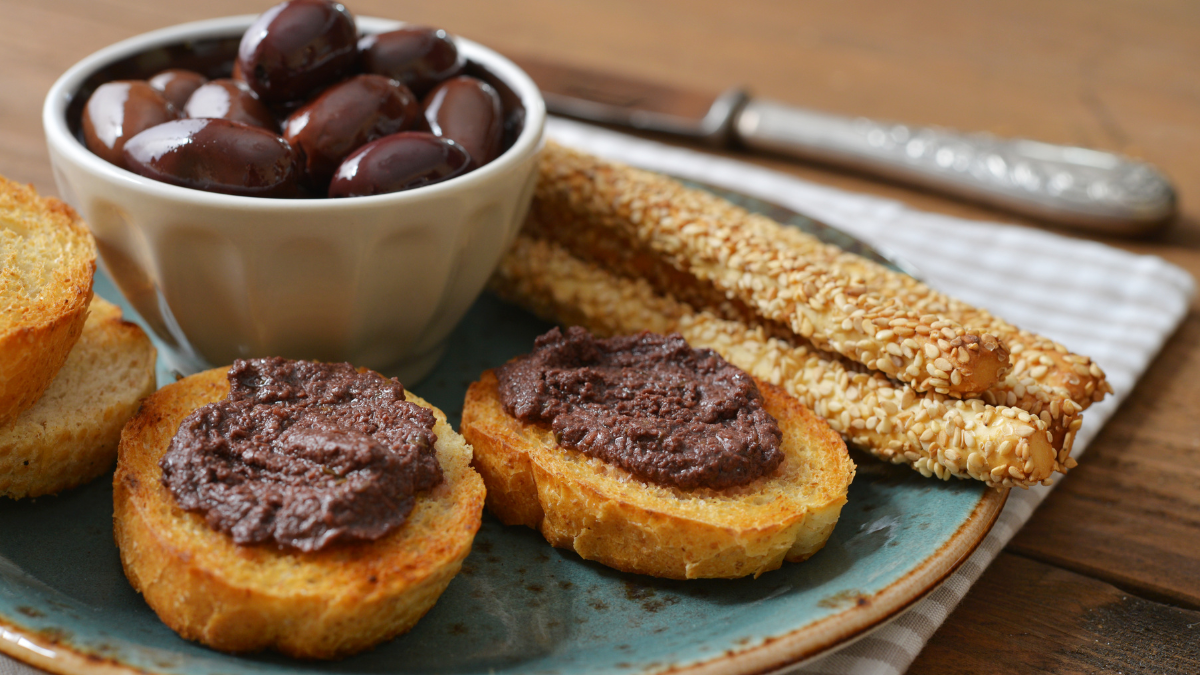 Patè di olive (Olive pate)